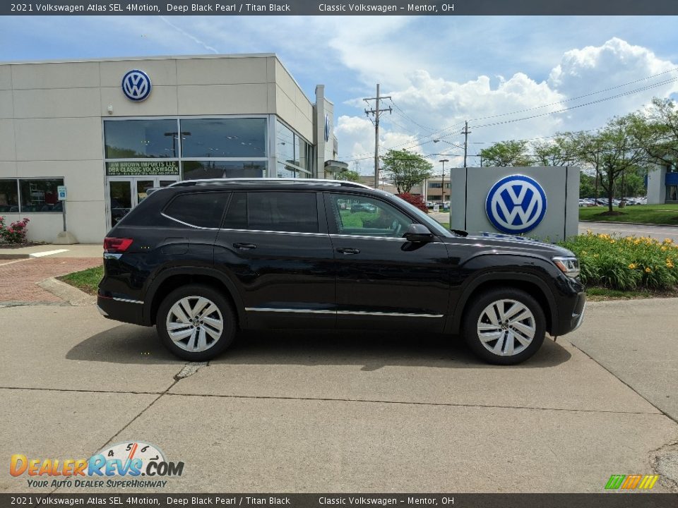 2021 Volkswagen Atlas SEL 4Motion Deep Black Pearl / Titan Black Photo #2
