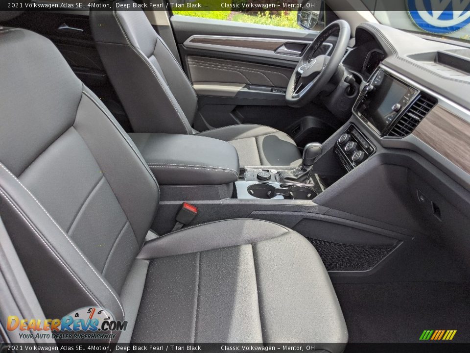 2021 Volkswagen Atlas SEL 4Motion Deep Black Pearl / Titan Black Photo #4