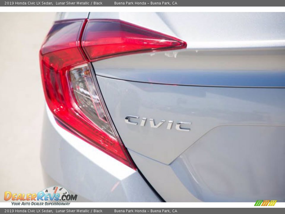2019 Honda Civic LX Sedan Lunar Silver Metallic / Black Photo #12