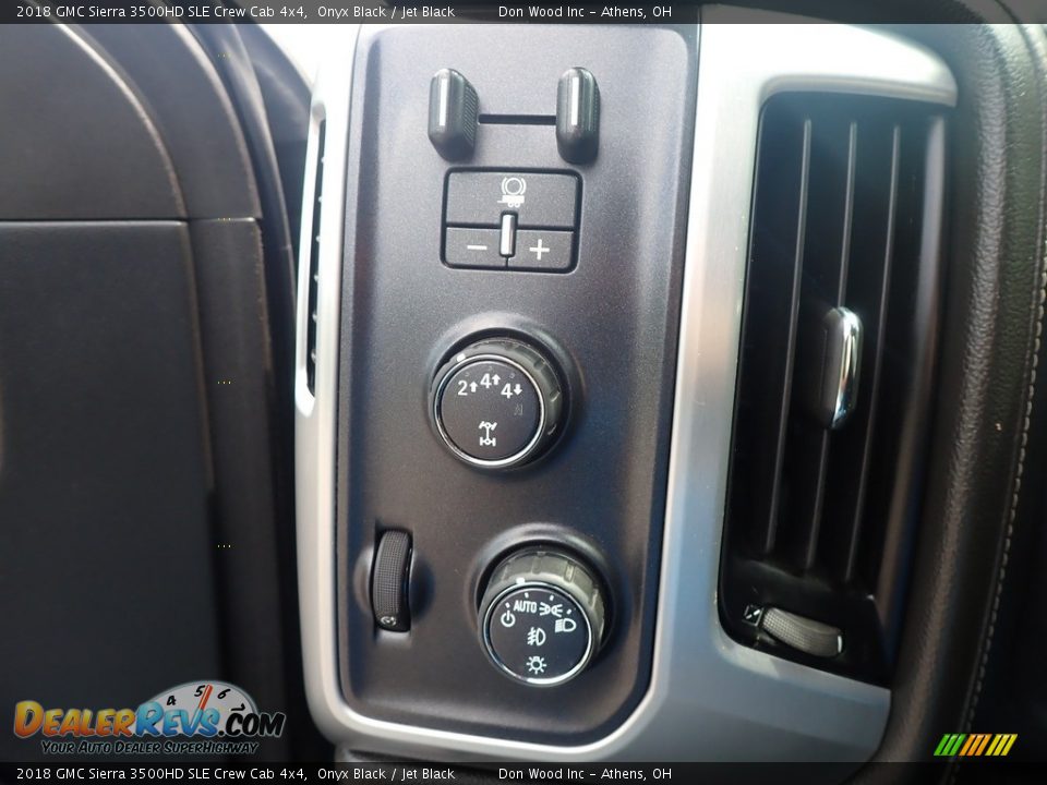 2018 GMC Sierra 3500HD SLE Crew Cab 4x4 Onyx Black / Jet Black Photo #31