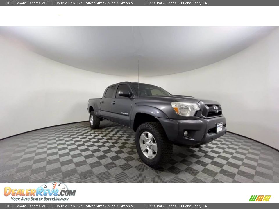 2013 Toyota Tacoma V6 SR5 Double Cab 4x4 Silver Streak Mica / Graphite Photo #2