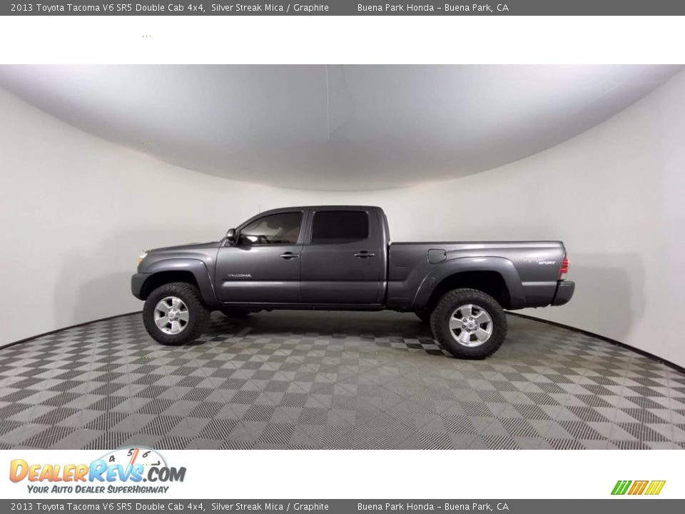 2013 Toyota Tacoma V6 SR5 Double Cab 4x4 Silver Streak Mica / Graphite Photo #7