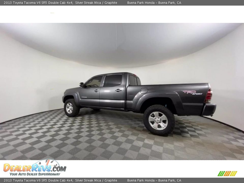 2013 Toyota Tacoma V6 SR5 Double Cab 4x4 Silver Streak Mica / Graphite Photo #8