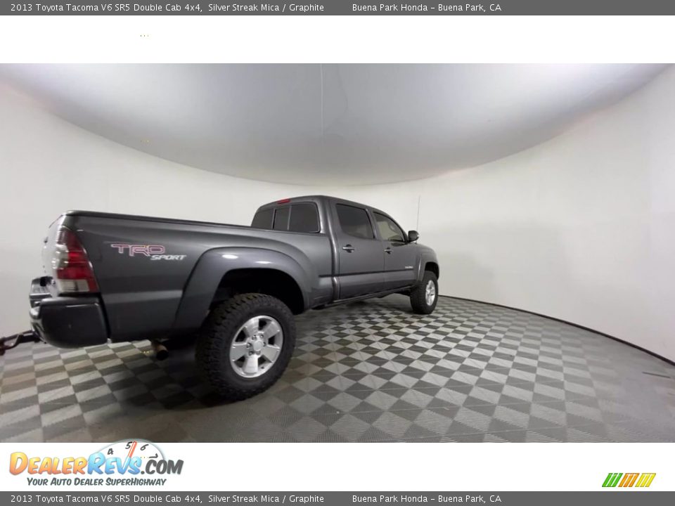 2013 Toyota Tacoma V6 SR5 Double Cab 4x4 Silver Streak Mica / Graphite Photo #11