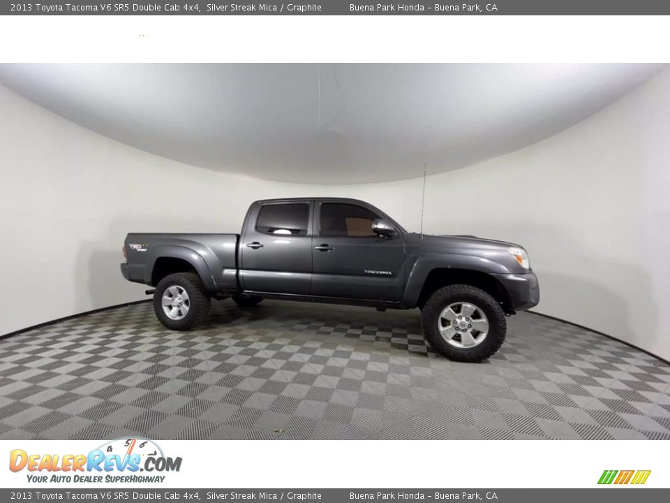 2013 Toyota Tacoma V6 SR5 Double Cab 4x4 Silver Streak Mica / Graphite Photo #13