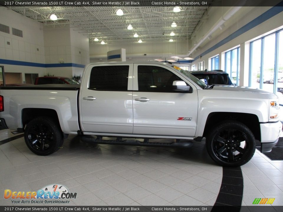 2017 Chevrolet Silverado 1500 LT Crew Cab 4x4 Silver Ice Metallic / Jet Black Photo #4