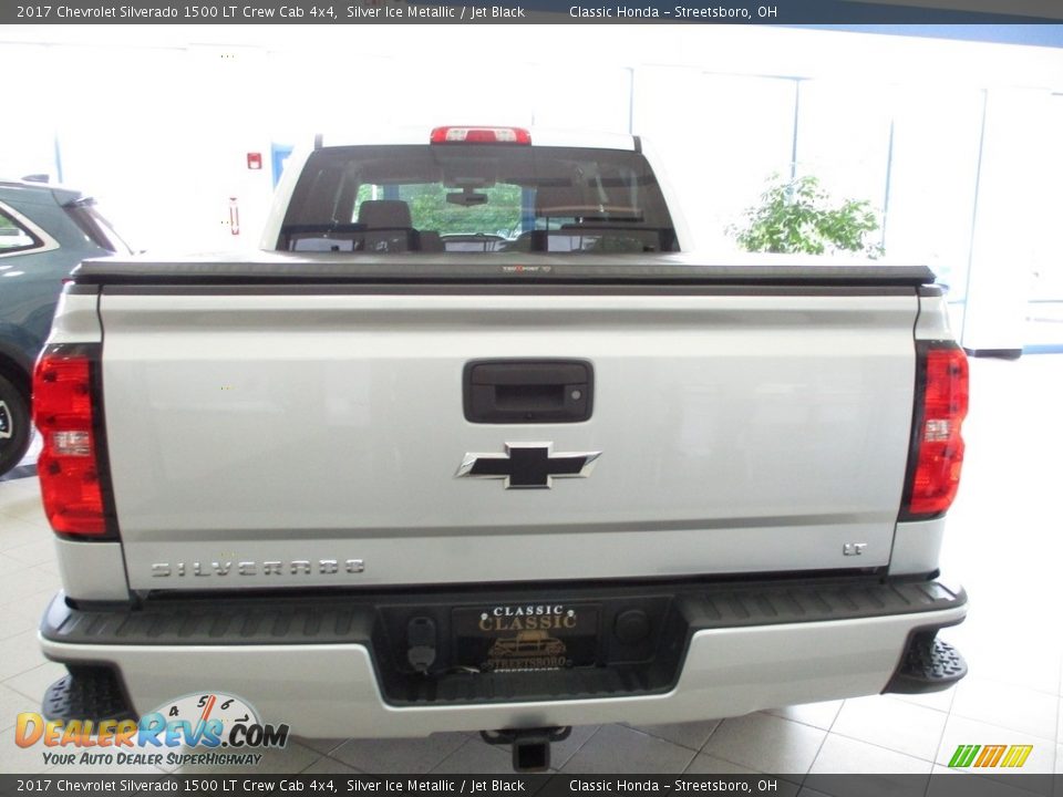 2017 Chevrolet Silverado 1500 LT Crew Cab 4x4 Silver Ice Metallic / Jet Black Photo #9