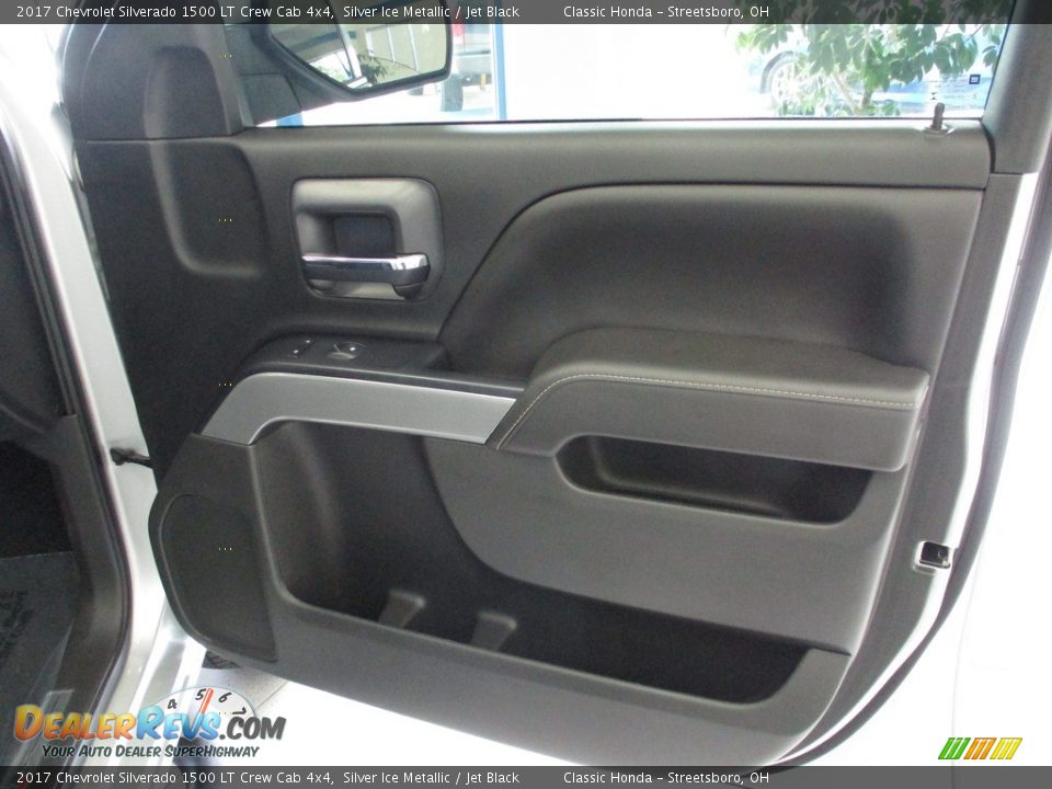 2017 Chevrolet Silverado 1500 LT Crew Cab 4x4 Silver Ice Metallic / Jet Black Photo #15