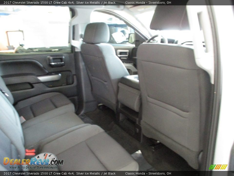 2017 Chevrolet Silverado 1500 LT Crew Cab 4x4 Silver Ice Metallic / Jet Black Photo #19
