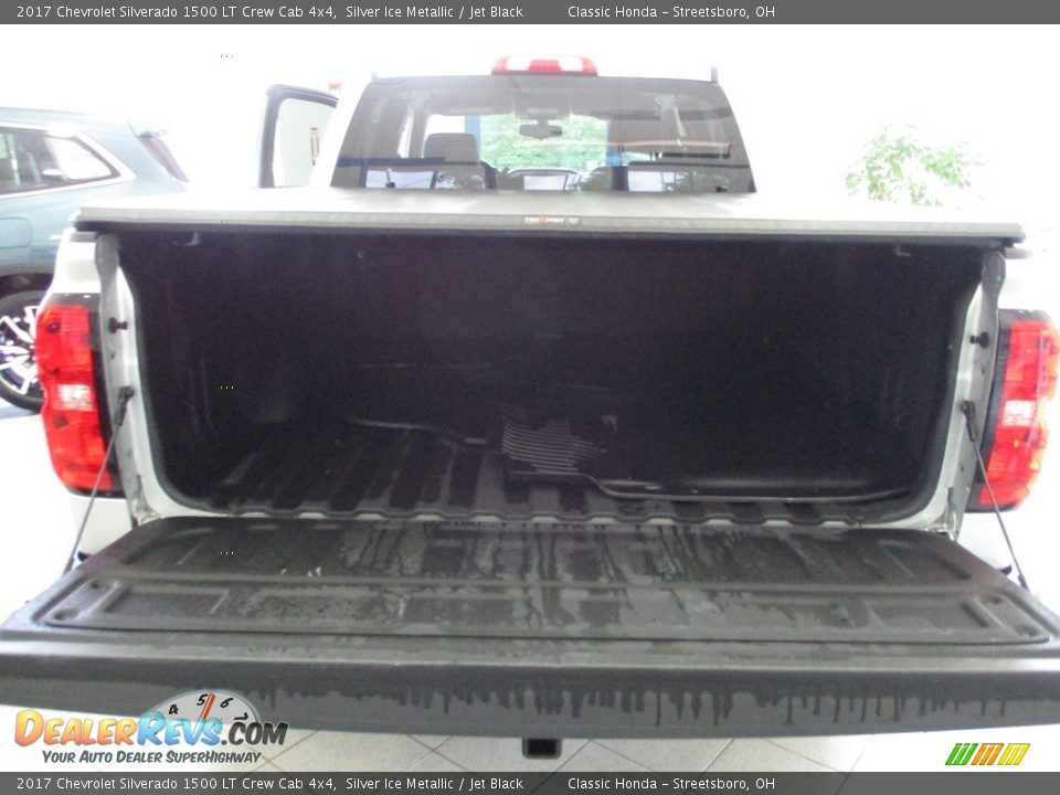 2017 Chevrolet Silverado 1500 LT Crew Cab 4x4 Silver Ice Metallic / Jet Black Photo #22