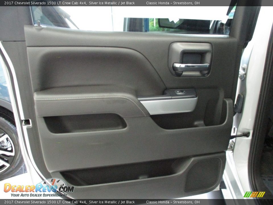2017 Chevrolet Silverado 1500 LT Crew Cab 4x4 Silver Ice Metallic / Jet Black Photo #23