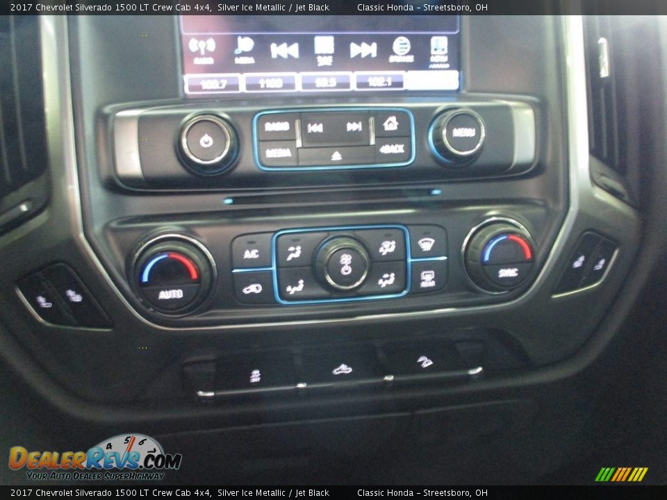 2017 Chevrolet Silverado 1500 LT Crew Cab 4x4 Silver Ice Metallic / Jet Black Photo #35