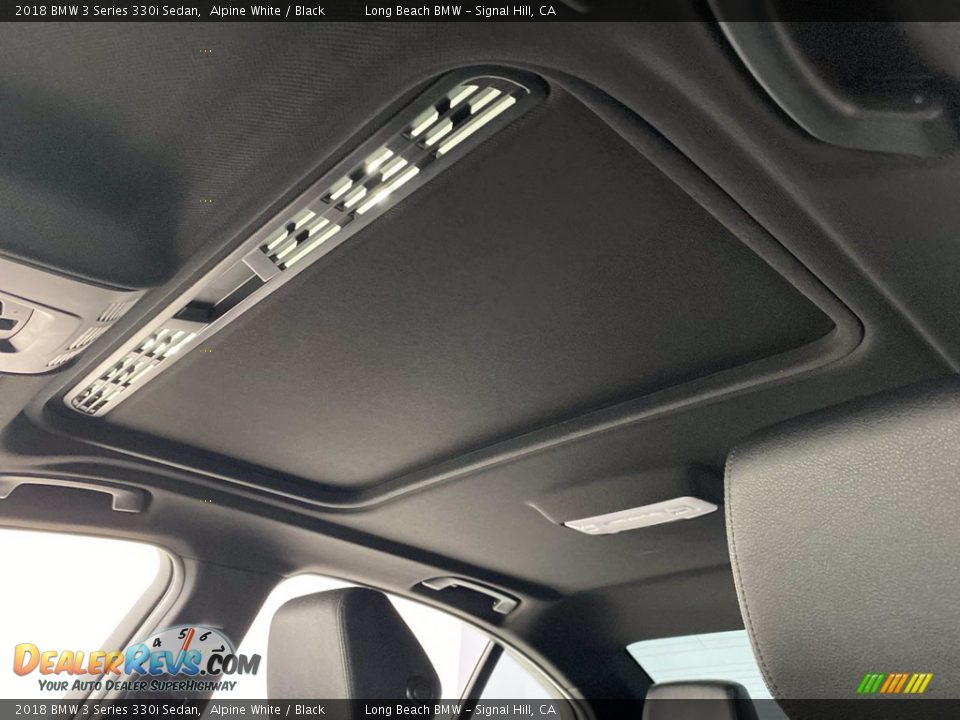 2018 BMW 3 Series 330i Sedan Alpine White / Black Photo #31