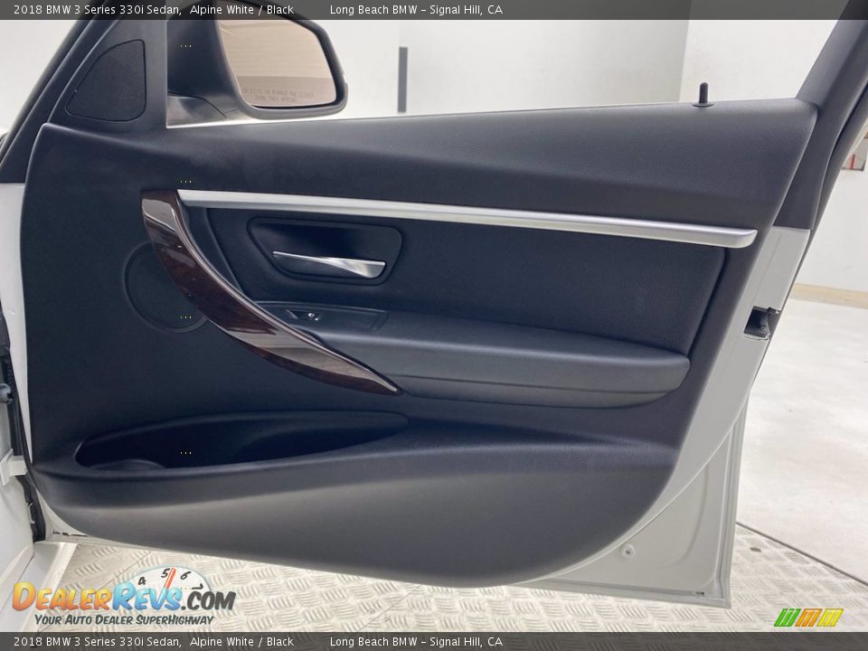 2018 BMW 3 Series 330i Sedan Alpine White / Black Photo #32