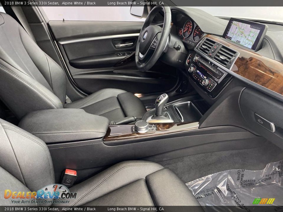 2018 BMW 3 Series 330i Sedan Alpine White / Black Photo #33