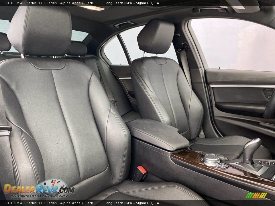 2018 BMW 3 Series 330i Sedan Alpine White / Black Photo #34