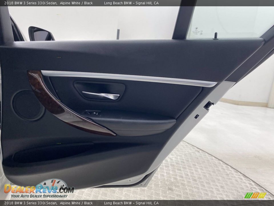 2018 BMW 3 Series 330i Sedan Alpine White / Black Photo #35