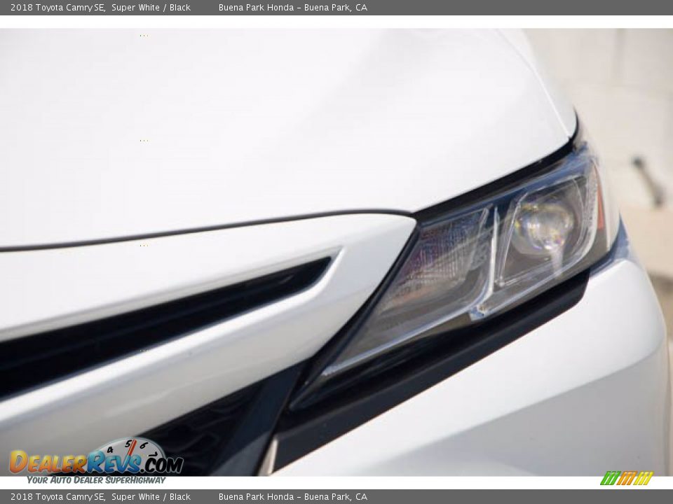 2018 Toyota Camry SE Super White / Black Photo #9