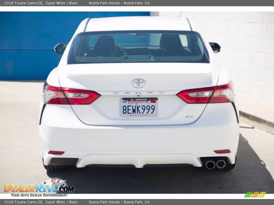 2018 Toyota Camry SE Super White / Black Photo #11