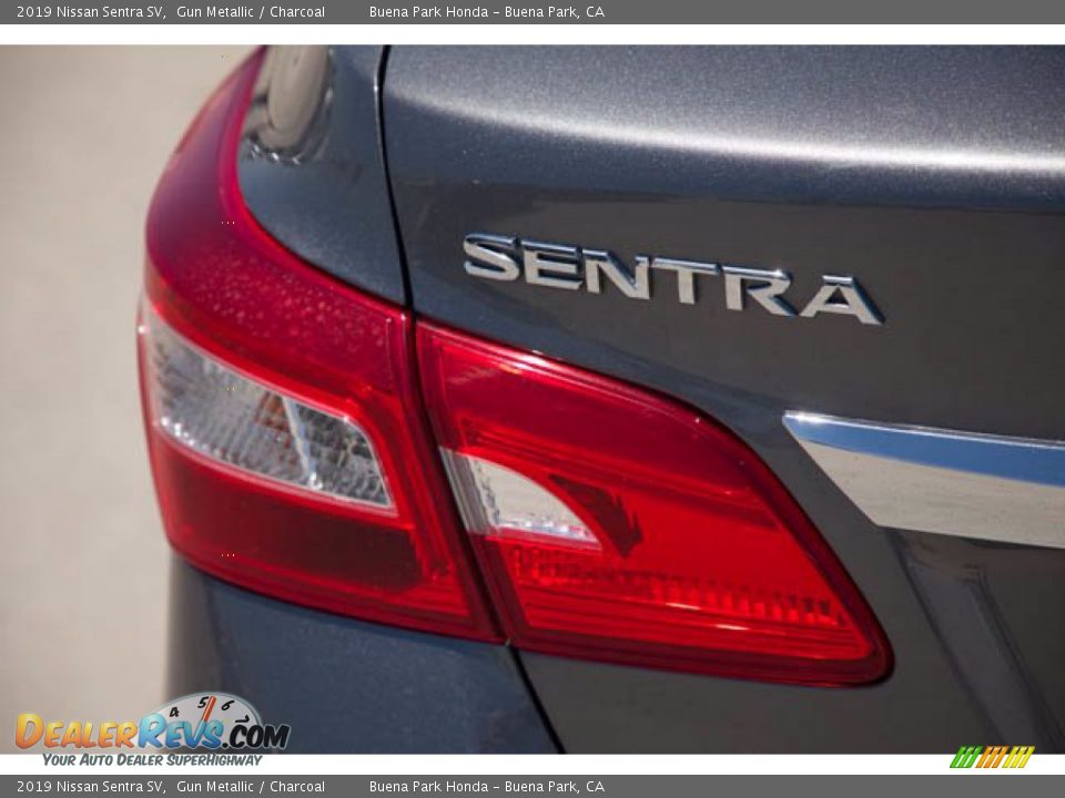 2019 Nissan Sentra SV Gun Metallic / Charcoal Photo #12