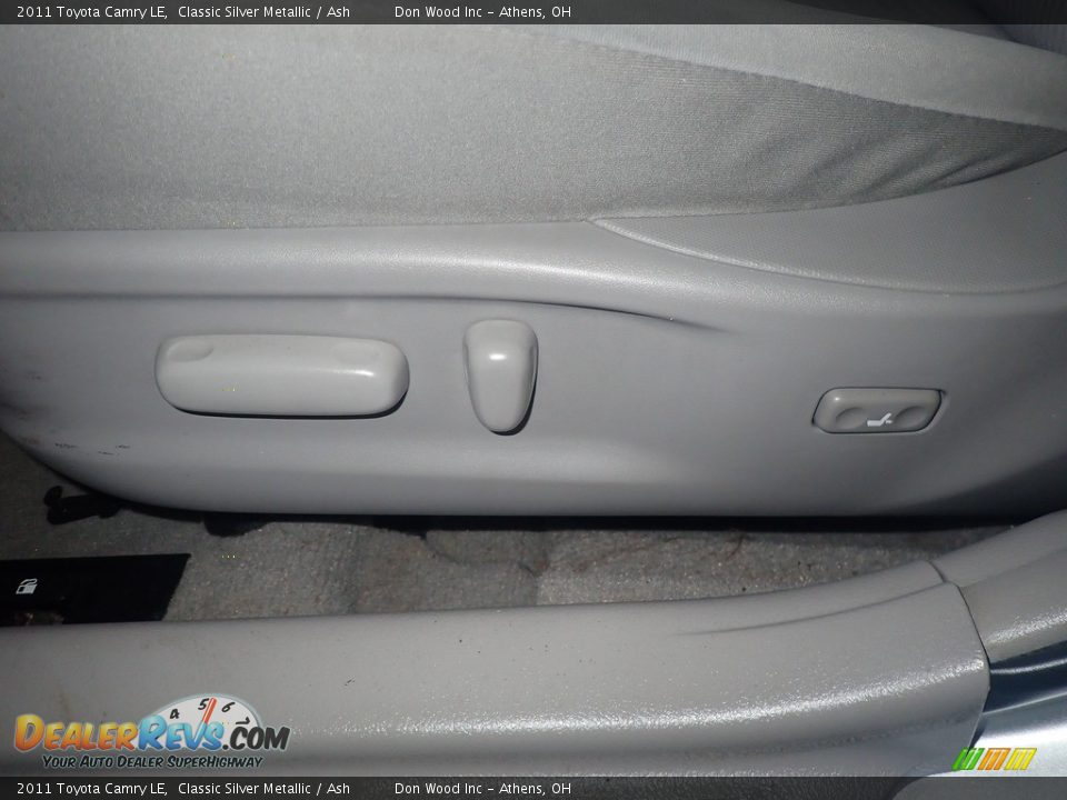 2011 Toyota Camry LE Classic Silver Metallic / Ash Photo #20