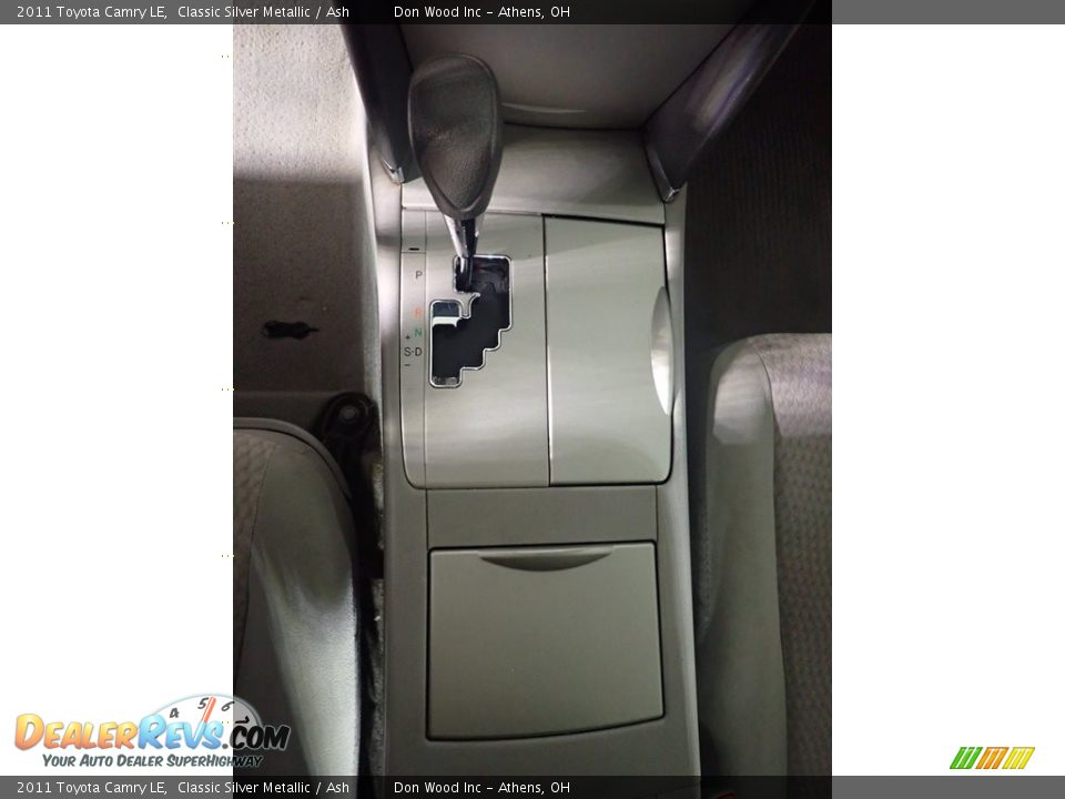 2011 Toyota Camry LE Classic Silver Metallic / Ash Photo #28