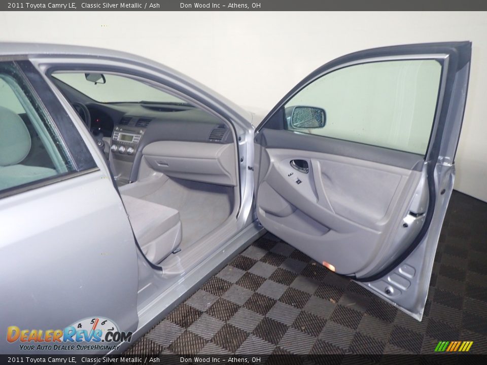 2011 Toyota Camry LE Classic Silver Metallic / Ash Photo #34