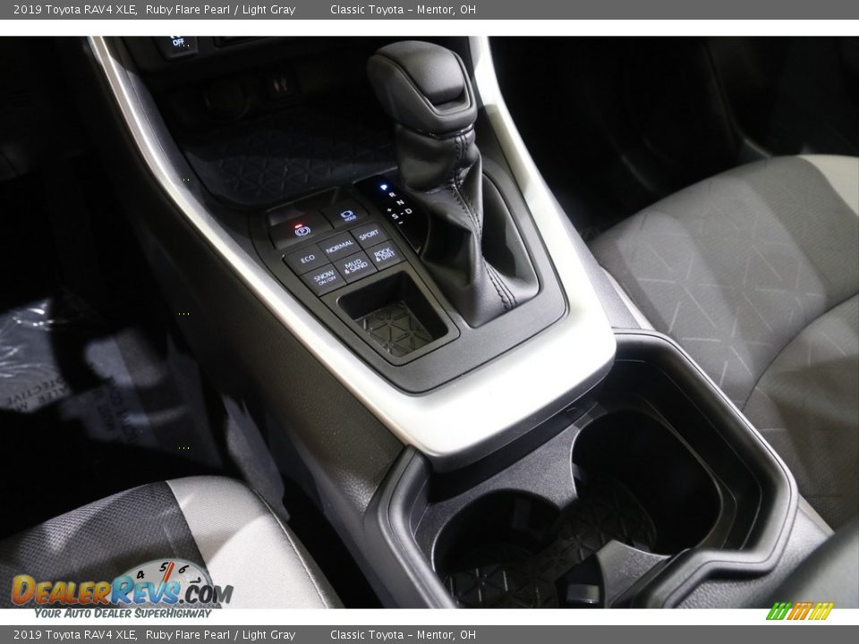 2019 Toyota RAV4 XLE Ruby Flare Pearl / Light Gray Photo #12