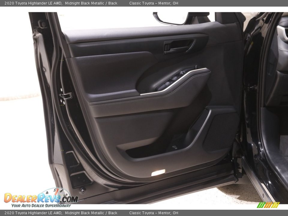 2020 Toyota Highlander LE AWD Midnight Black Metallic / Black Photo #4