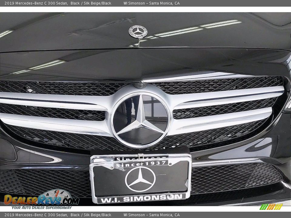2019 Mercedes-Benz C 300 Sedan Black / Silk Beige/Black Photo #30