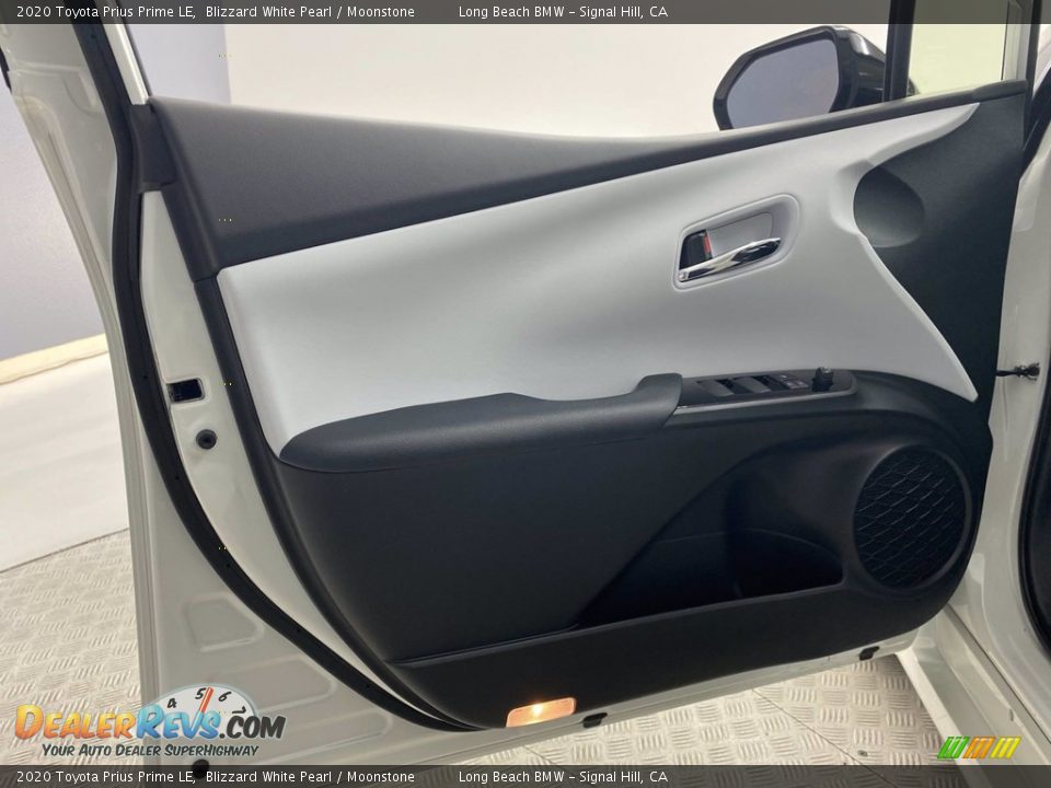 Door Panel of 2020 Toyota Prius Prime LE Photo #13