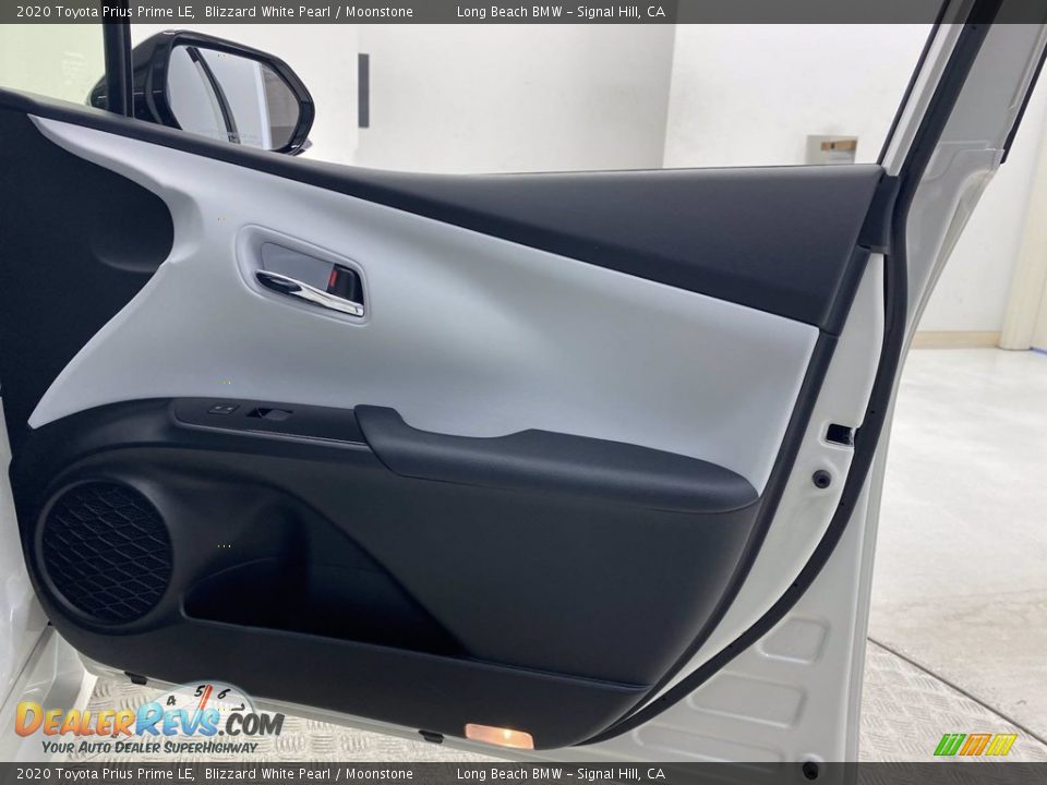 Door Panel of 2020 Toyota Prius Prime LE Photo #30