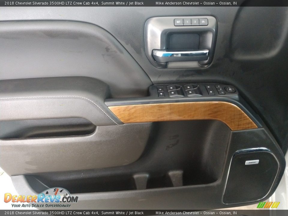 Door Panel of 2018 Chevrolet Silverado 3500HD LTZ Crew Cab 4x4 Photo #21