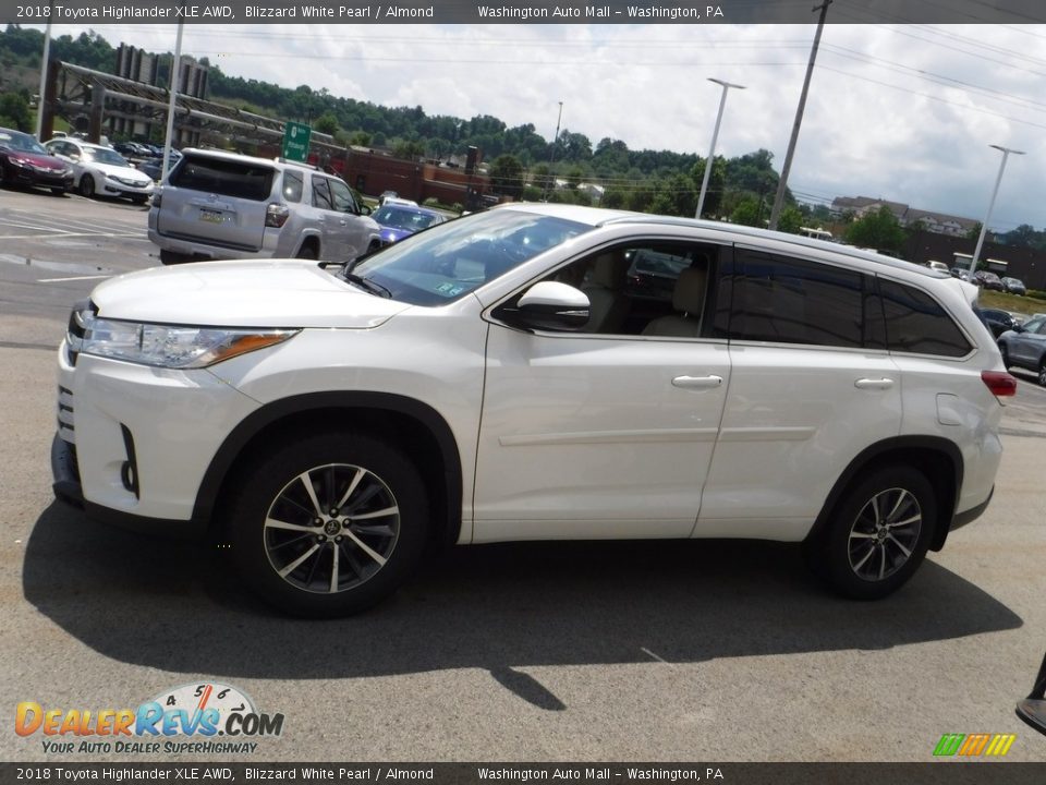 2018 Toyota Highlander XLE AWD Blizzard White Pearl / Almond Photo #7