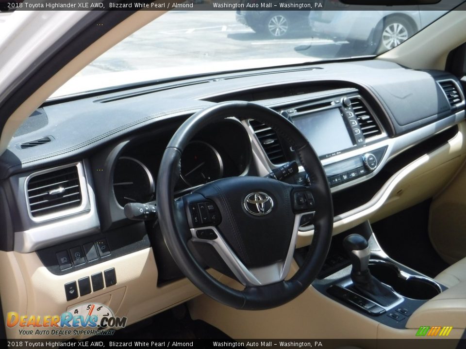 2018 Toyota Highlander XLE AWD Blizzard White Pearl / Almond Photo #16