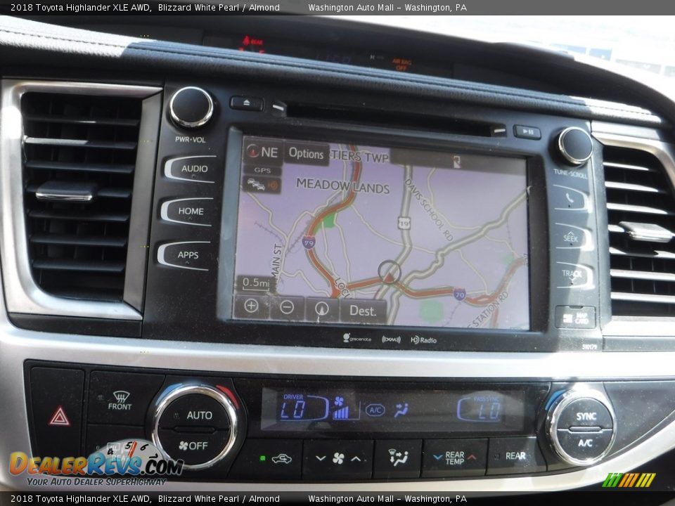 2018 Toyota Highlander XLE AWD Blizzard White Pearl / Almond Photo #20