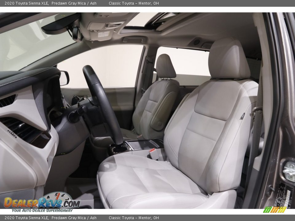 2020 Toyota Sienna XLE Predawn Gray Mica / Ash Photo #5