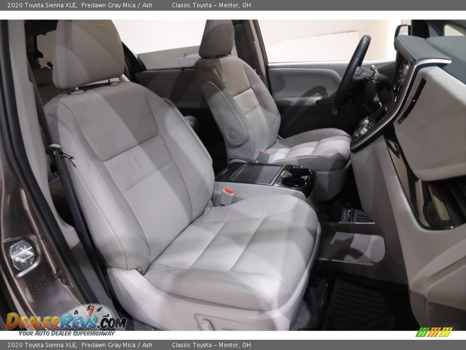 2020 Toyota Sienna XLE Predawn Gray Mica / Ash Photo #16