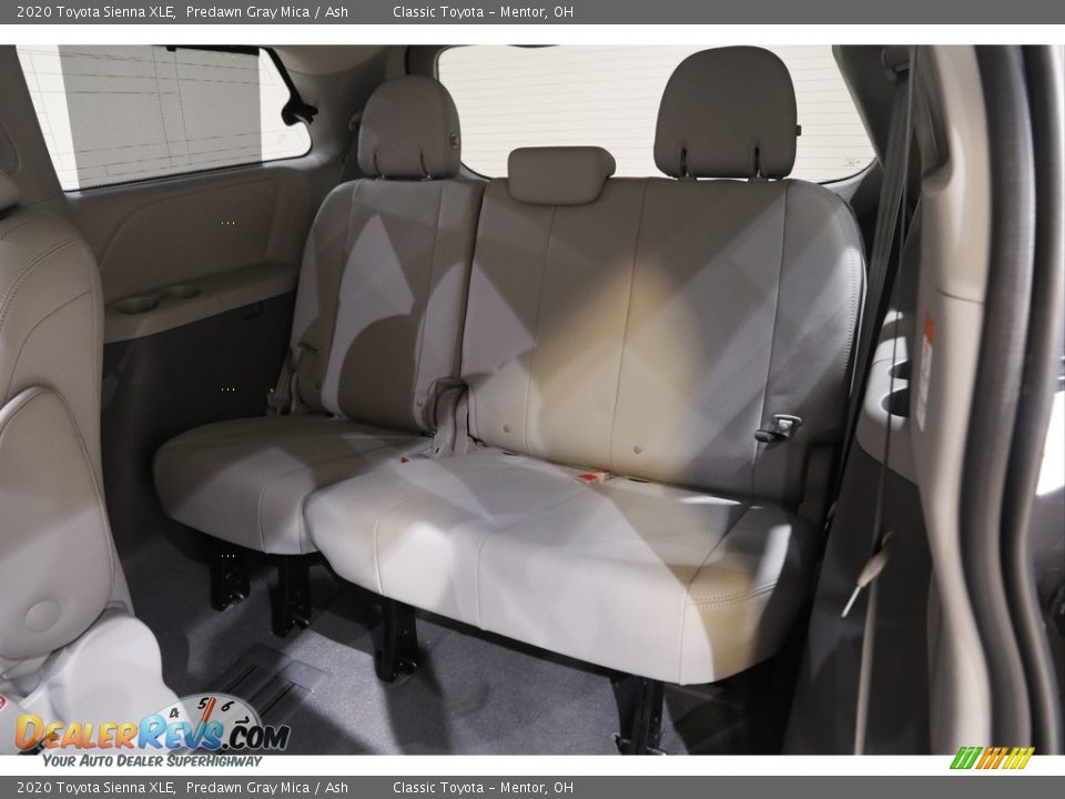 2020 Toyota Sienna XLE Predawn Gray Mica / Ash Photo #19