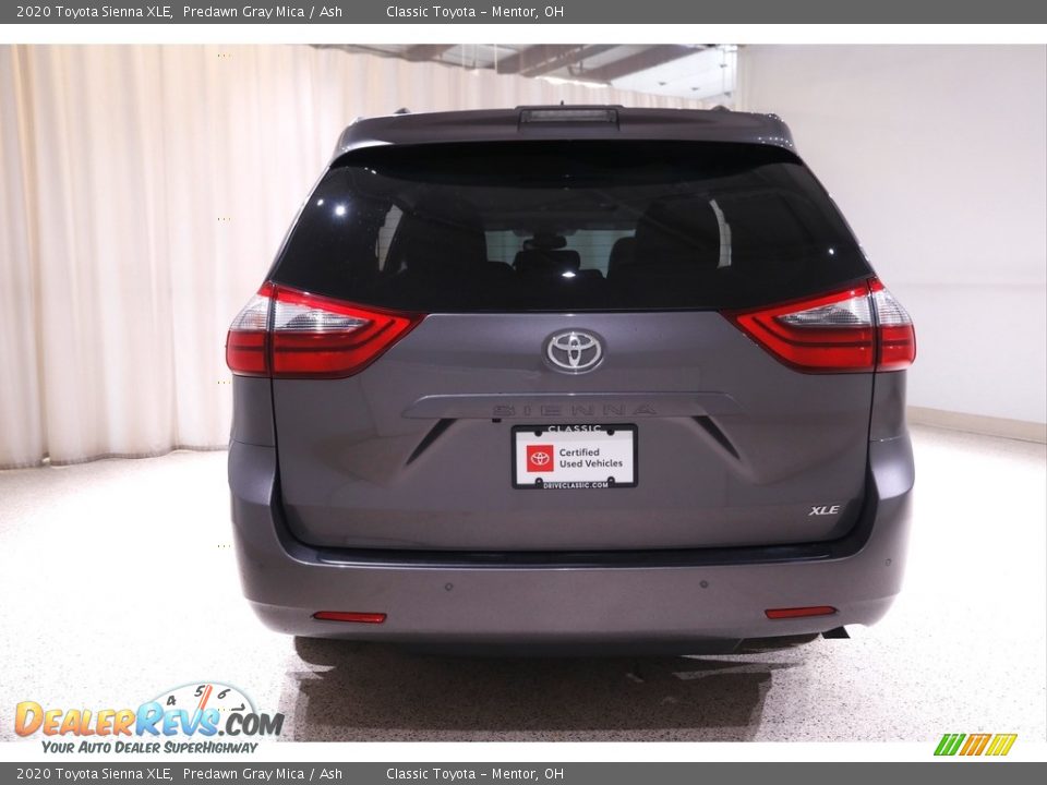 2020 Toyota Sienna XLE Predawn Gray Mica / Ash Photo #20