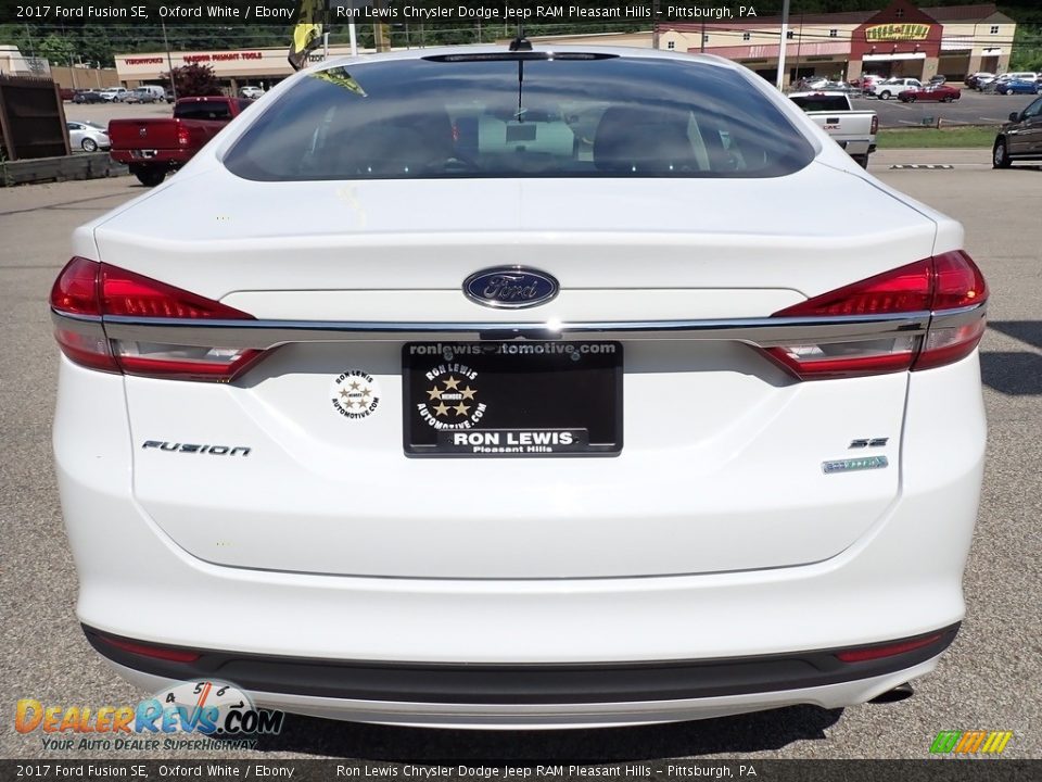 2017 Ford Fusion SE Oxford White / Ebony Photo #4