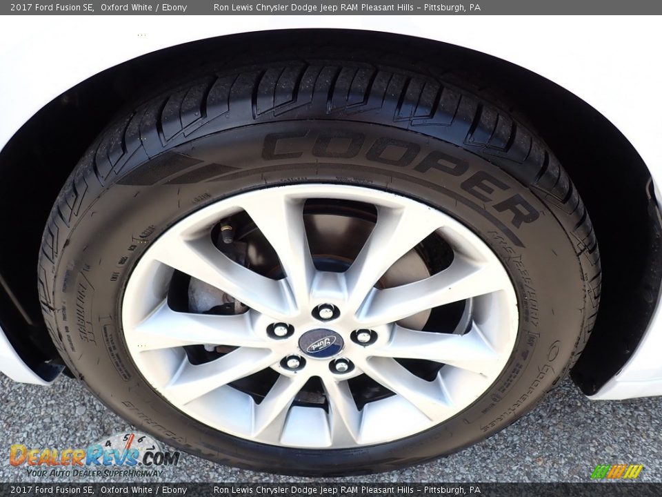 2017 Ford Fusion SE Oxford White / Ebony Photo #10