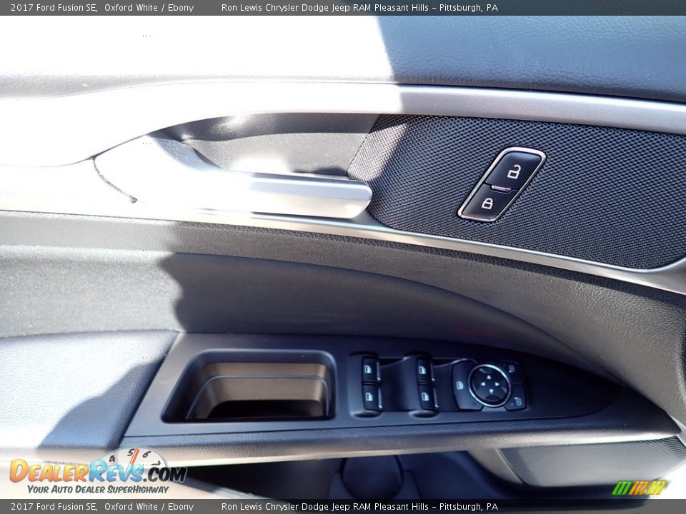 2017 Ford Fusion SE Oxford White / Ebony Photo #15