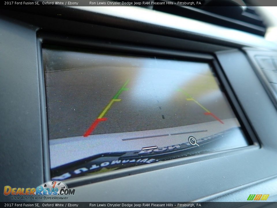 2017 Ford Fusion SE Oxford White / Ebony Photo #18