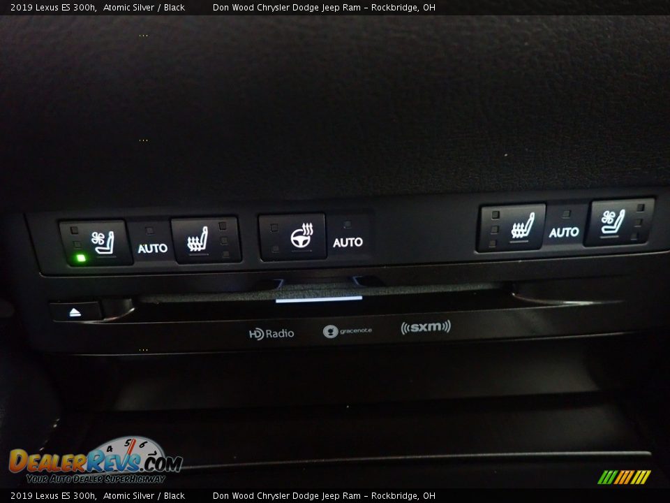 2019 Lexus ES 300h Atomic Silver / Black Photo #3