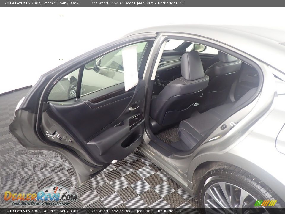 2019 Lexus ES 300h Atomic Silver / Black Photo #35