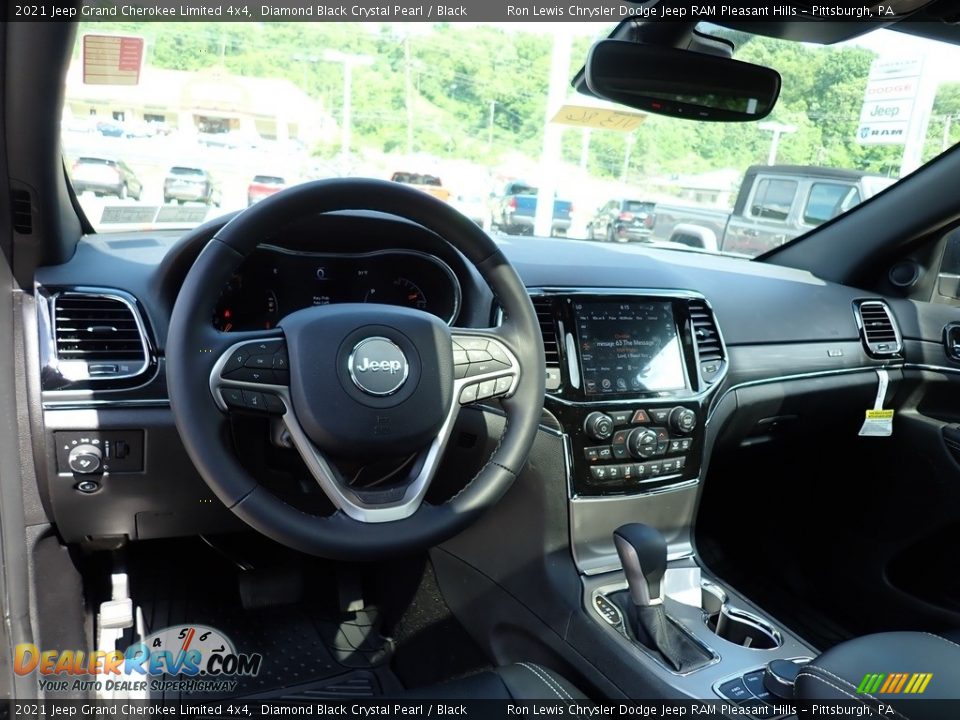Dashboard of 2021 Jeep Grand Cherokee Limited 4x4 Photo #13