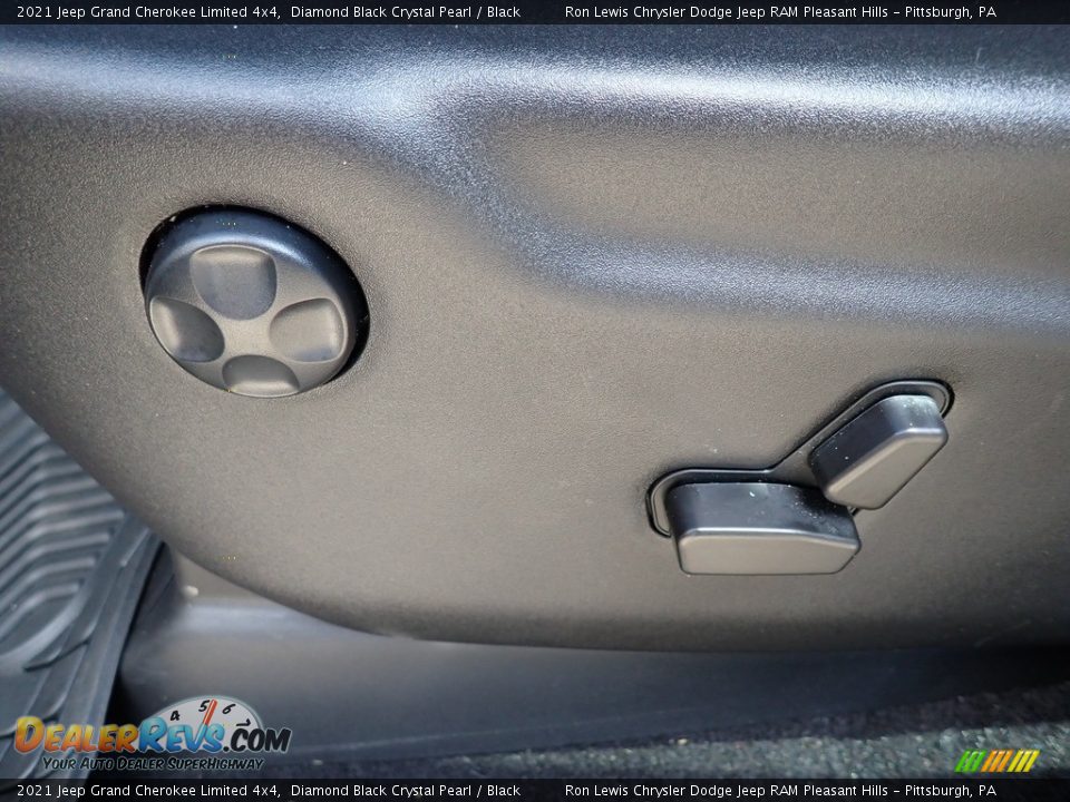 2021 Jeep Grand Cherokee Limited 4x4 Diamond Black Crystal Pearl / Black Photo #16
