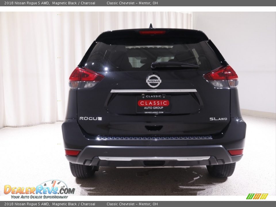 2018 Nissan Rogue S AWD Magnetic Black / Charcoal Photo #18