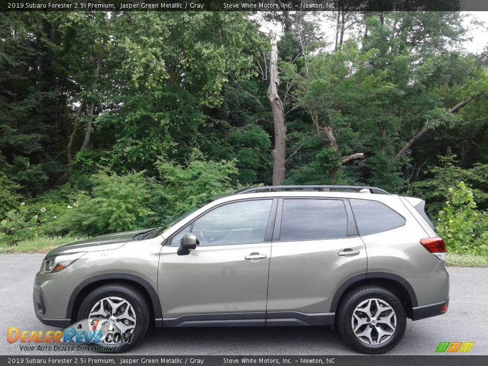 2019 Subaru Forester 2.5i Premium Jasper Green Metallic / Gray Photo #1